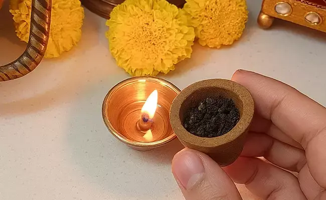 Light the Sambrani Dhoop
